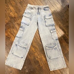 SHEIN Light Blue Relaxed Cargo Jeans with Patch Pockets